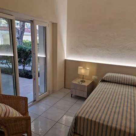 아파트 Le Roccette San Leonardo 트로페아